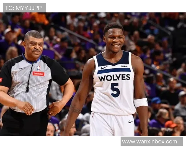 西阿德莱德与阿德莱德蓝鹰激战正酣谁能在这场对决中笑到最后